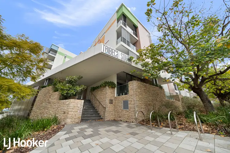 50/8 Hawksburn Road