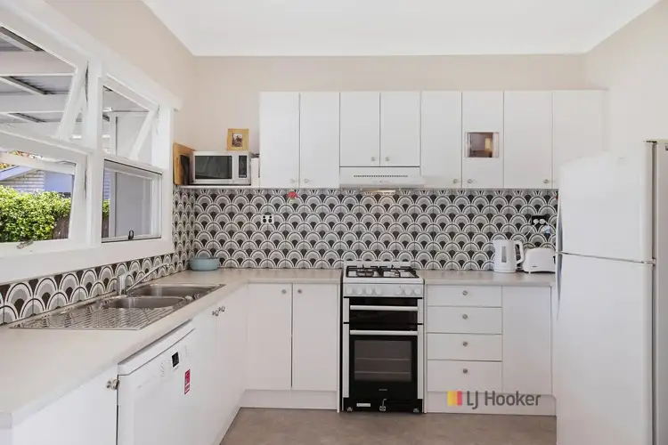 Fourth view of Homely house listing, 6 Huene Avenue, Halekulani NSW 2262