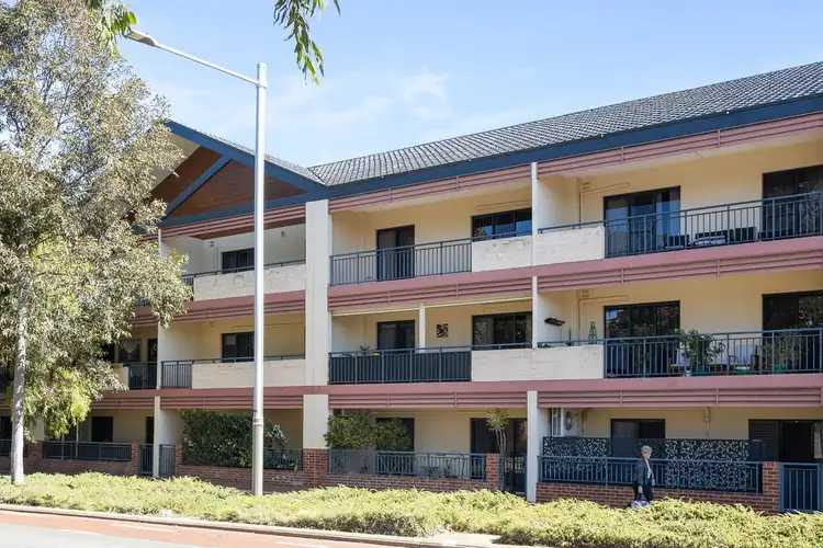 32/18 Kingsbury Road, Joondalup WA 6027