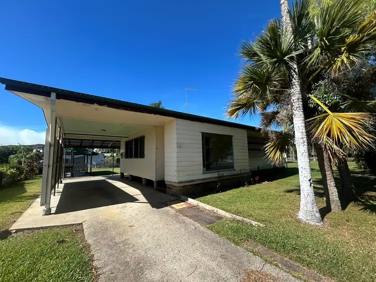 12 Smallwood Street, Mooroobool QLD 4870