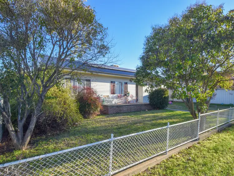 28 Berthong Street, Young NSW 2594