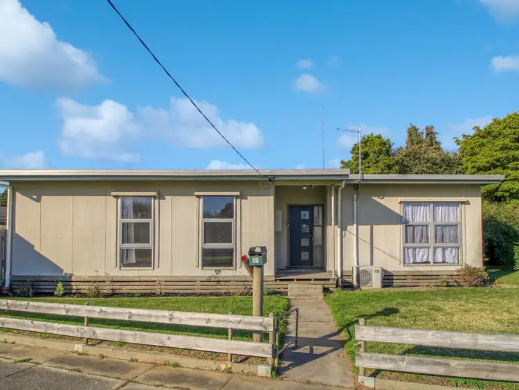 11 Flett Court, East Bairnsdale VIC 3875