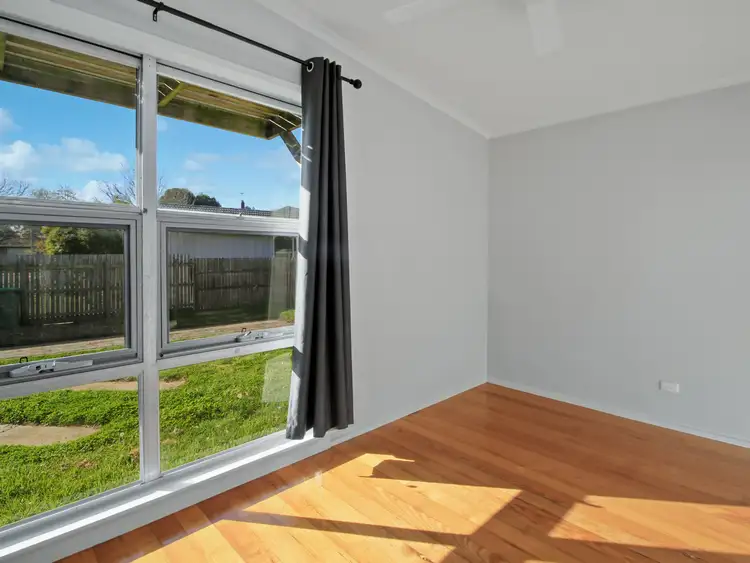 Fifth view of Homely house listing, 11 Flett Court, East Bairnsdale VIC 3875