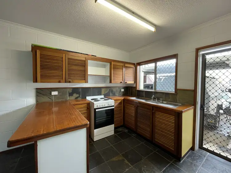 2/43 Mazlin Street, Edge Hill QLD 4870