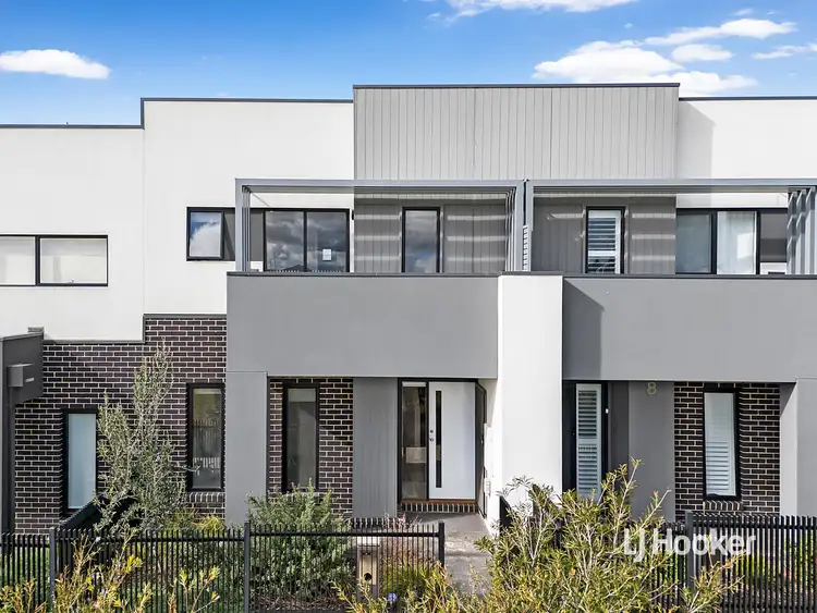 6 Palmerston Walk, Werribee VIC 3030