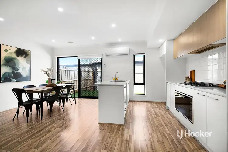 Fifth view of Homely townhouse listing, 6 Palmerston Walk, Werribee VIC 3030