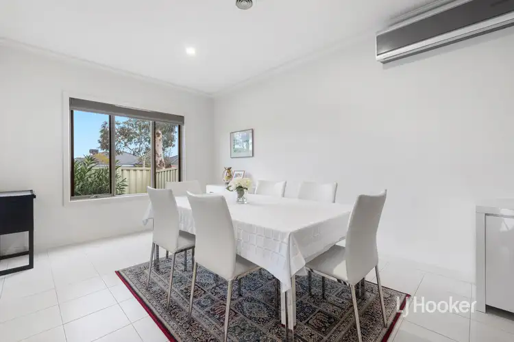 Fourth view of Homely house listing, 15 Glenbrook Crescent, Lynbrook VIC 3975