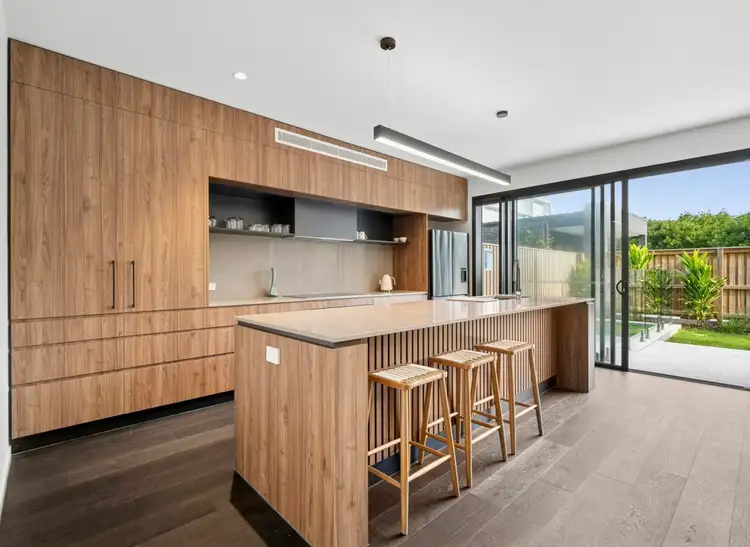 2/270 Ocean Drive, Twin Waters QLD 4564