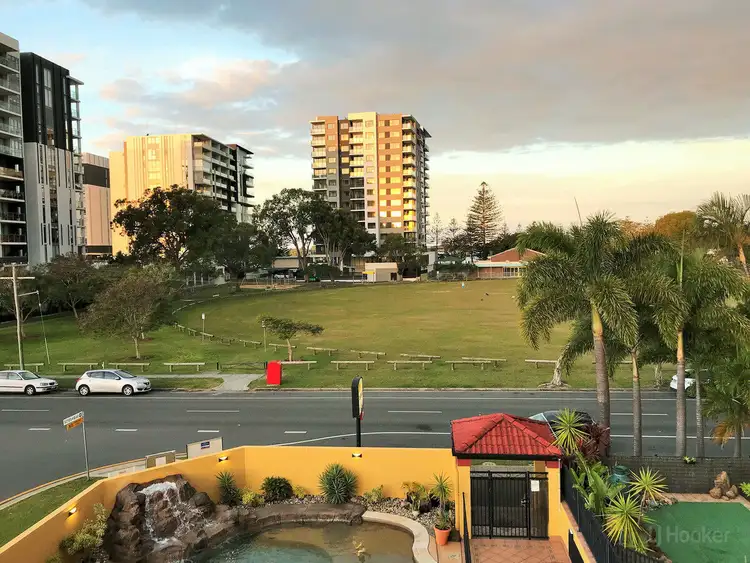 25/10-12 Bath Street, Labrador QLD 4215
