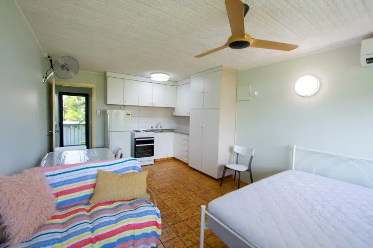 19/5 Poinciana Street
