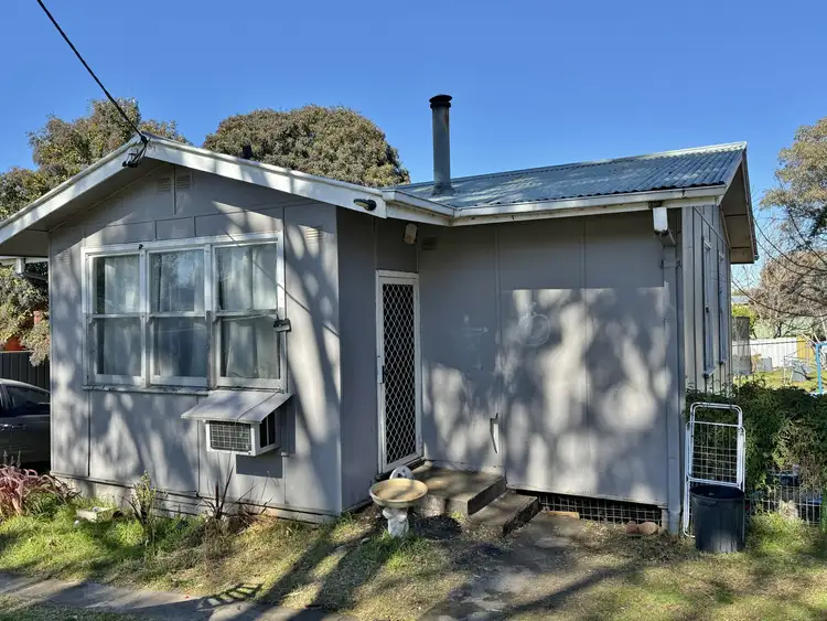 6 Prospect Street, Young NSW 2594