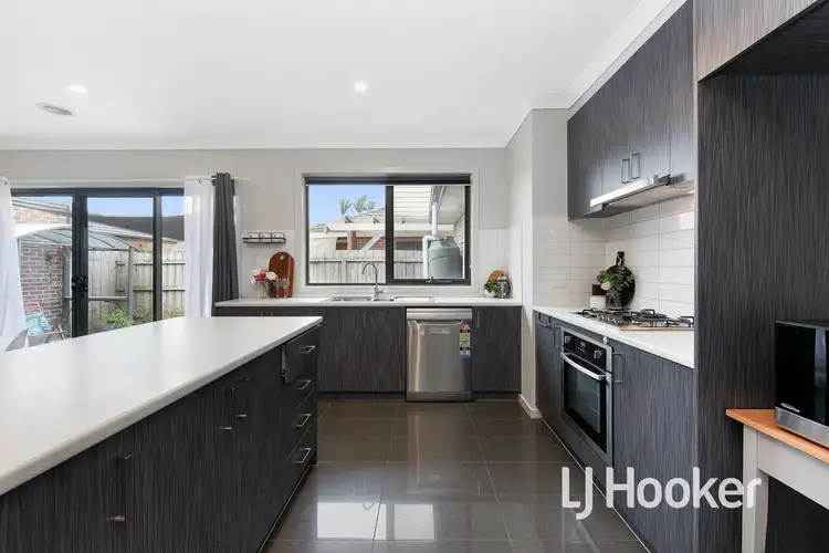 Sixth view of Homely unit listing, 2/15 Elizabeth Street, Cranbourne North VIC 3977
