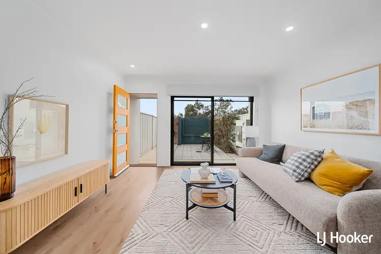 8/15 Jumbuck Crescent, Lawson ACT 2617