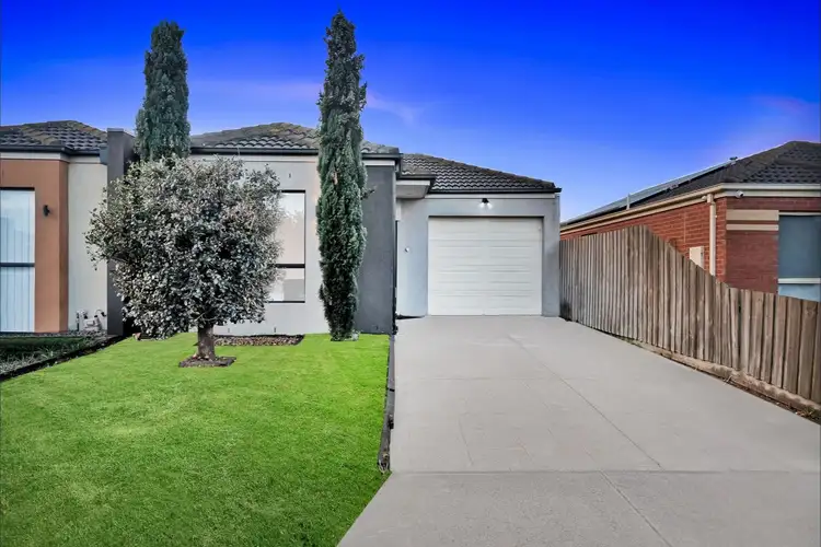 2/18 Vassar Court, Truganina VIC 3029