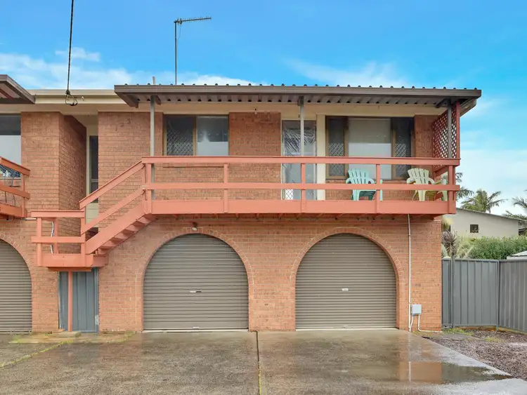 Fifth view of Homely townhouse listing, 2/123 Kerry Crescent, Berkeley Vale NSW 2261