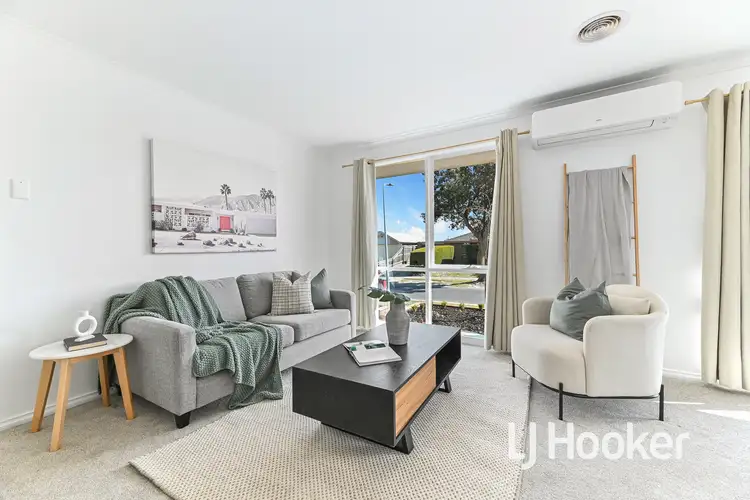 Third view of Homely house listing, 8 Maltravers Crescent, Cranbourne North VIC 3977