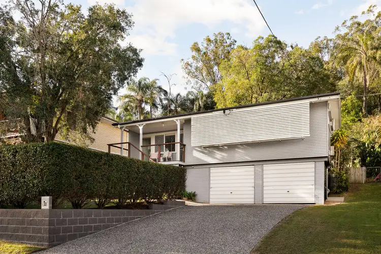 33 Landscape Street, Stafford Heights QLD 4053