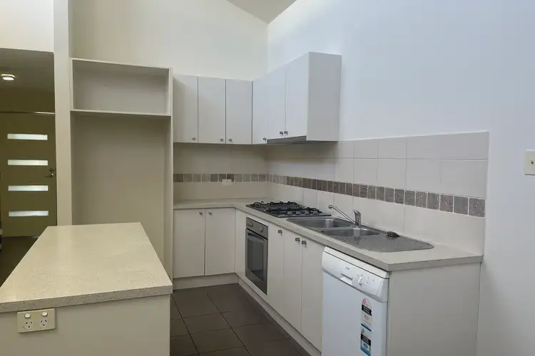 Second view of Homely unit listing, 184 Paterson Drive, Lynbrook VIC 3975