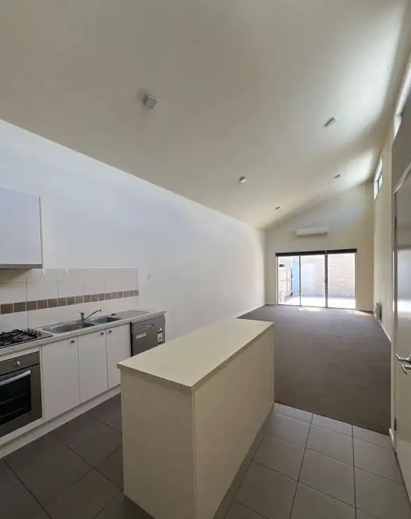 Fifth view of Homely unit listing, 184 Paterson Drive, Lynbrook VIC 3975