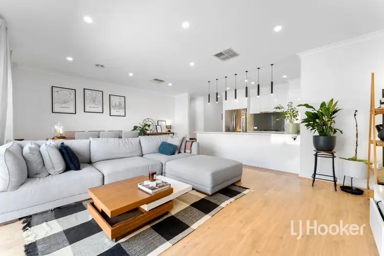 Second view of Homely house listing, 27 Oakman Way, Hampton Park VIC 3976