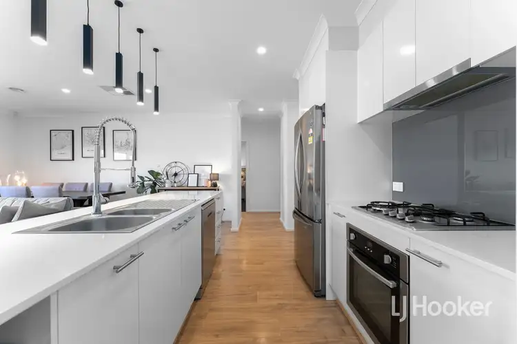 Sixth view of Homely house listing, 27 Oakman Way, Hampton Park VIC 3976