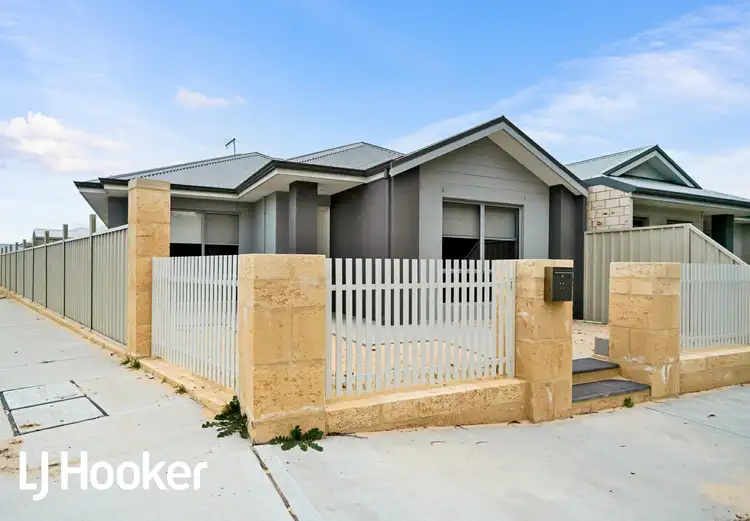 11 Barefoot Lane, Yanchep WA 6035