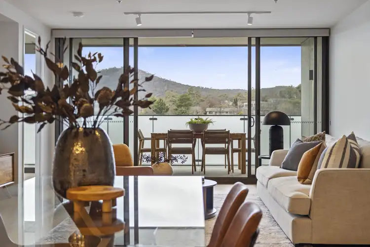 402/71 Constitution Avenue