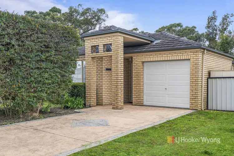 6 Pinehurst Way