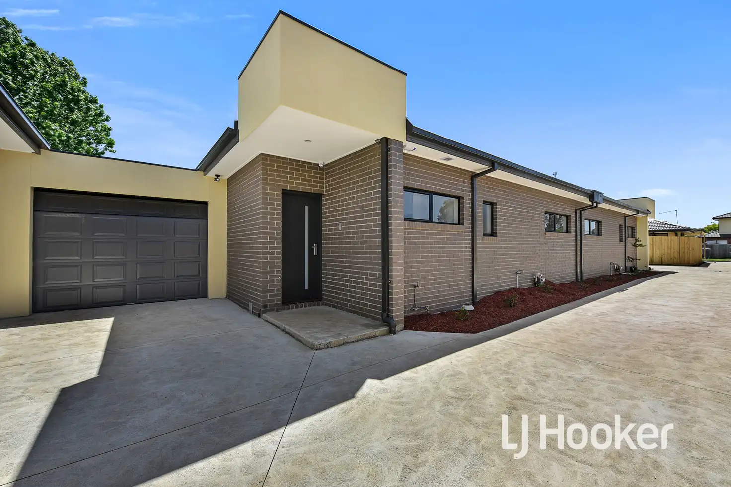 Main view of Homely unit listing, 3/15 Ainsleigh Court, Cranbourne VIC 3977