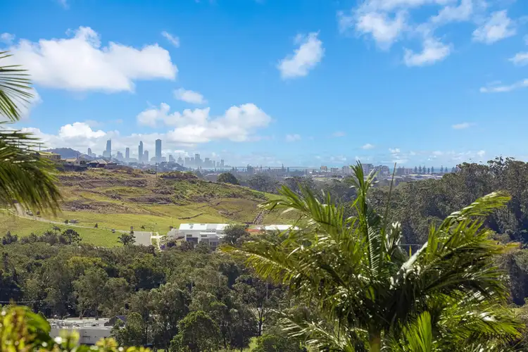 16 Oakland Parade, Banora Point NSW 2486