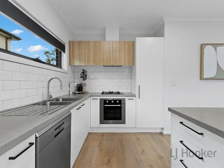 Sixth view of Homely townhouse listing, 2/25 Cherrytree Rise, Knoxfield VIC 3180