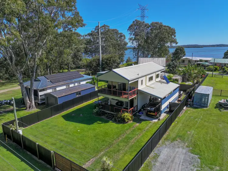 8 Wattle Street, Russell Island QLD 4184