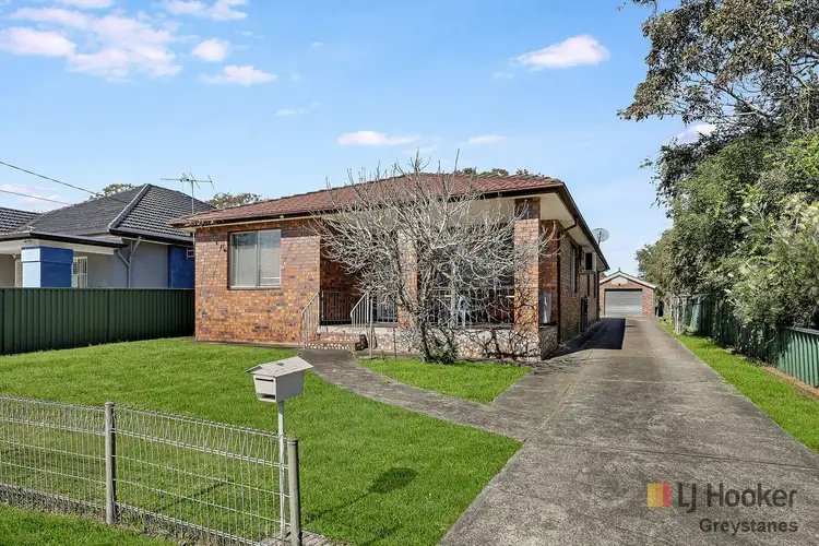 8 Wingello St, Guildford NSW 2161
