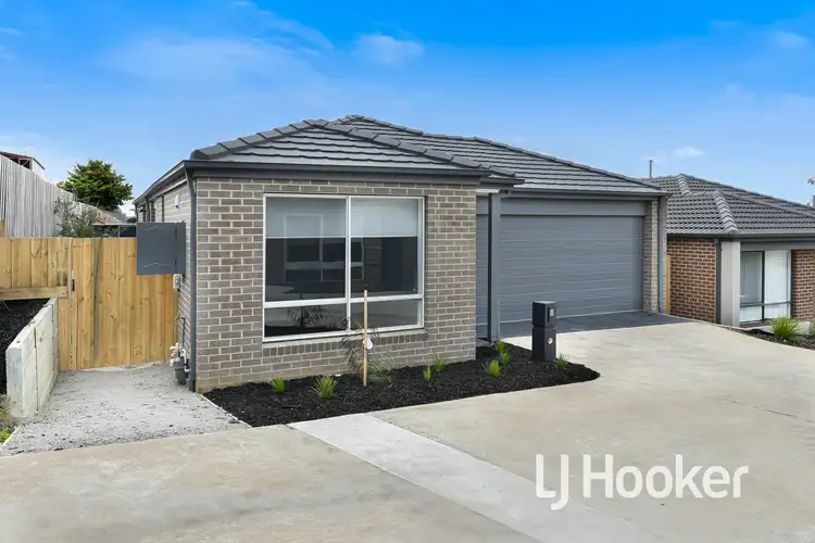 8 Newton Court, Pakenham VIC 3810