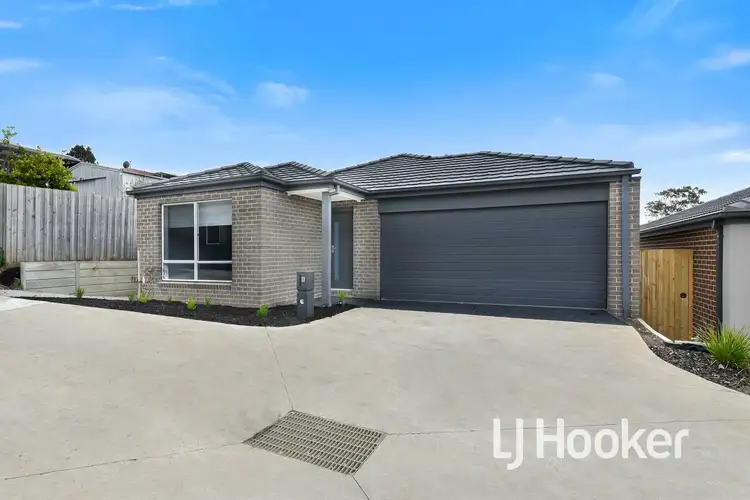 8 Newton Court, Pakenham VIC 3810