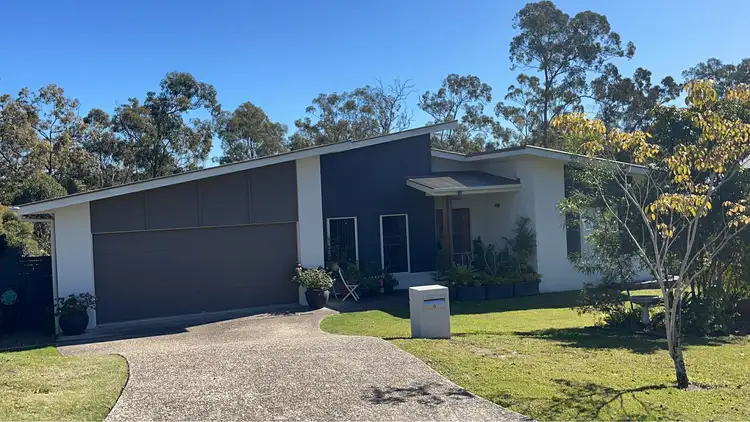4 Lomandra Court, Brookwater QLD 4300