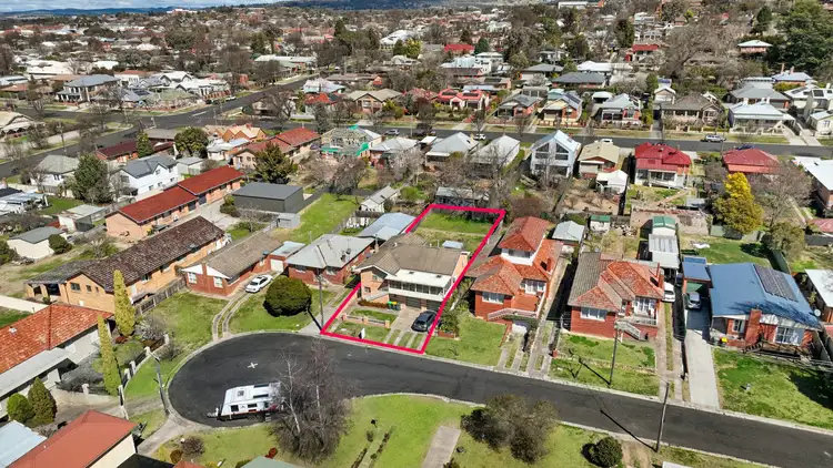 8 Loftus Street, Bathurst NSW 2795