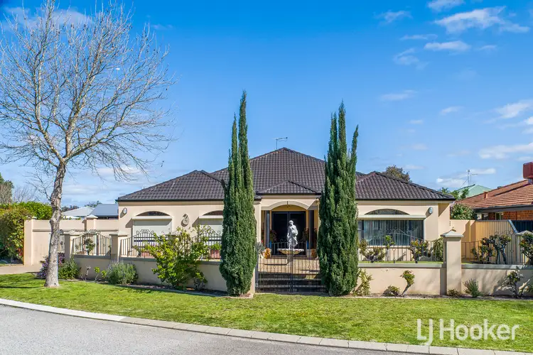 15 Spruce Place, Thornlie WA 6108