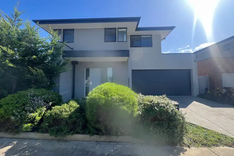 6 Garrard Crescent, Clyde VIC 3978