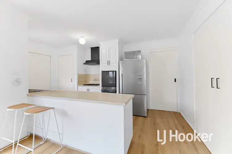 Fifth view of Homely house listing, 2/4 King David Court, Hampton Park VIC 3976