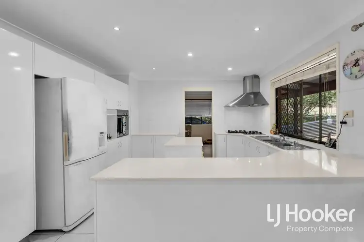 313-319 Clifton Drive, North Maclean QLD 4280