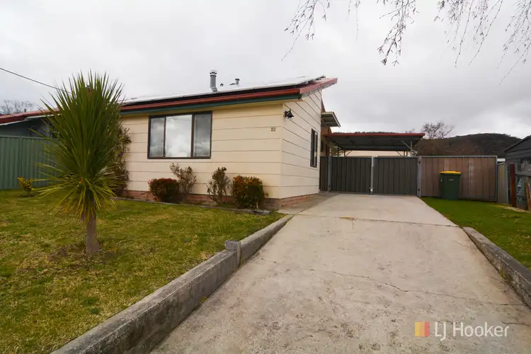 22 Lone Pine Avenue, Lithgow NSW 2790