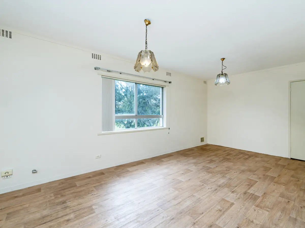 Main view of Homely unit listing, 8/13 Milton Place, Orelia WA 6167
