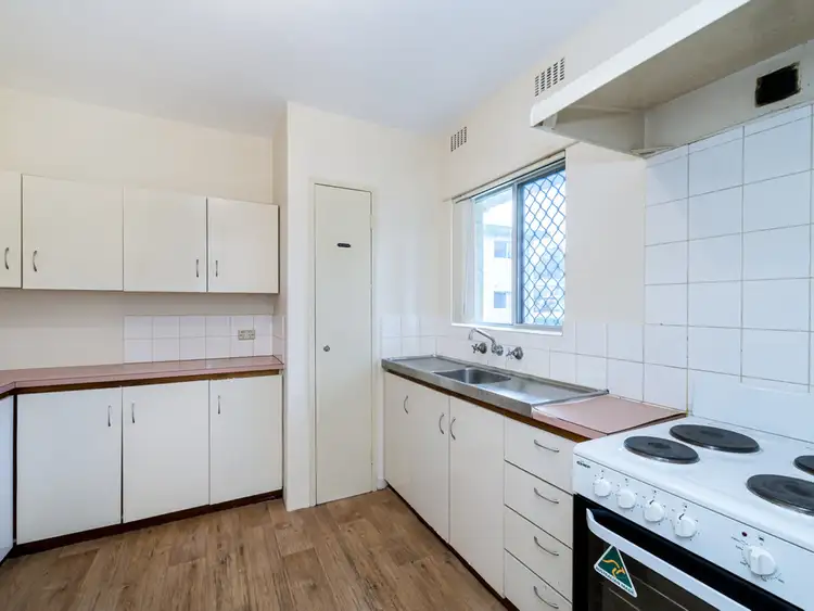 Fifth view of Homely unit listing, 8/13 Milton Place, Orelia WA 6167