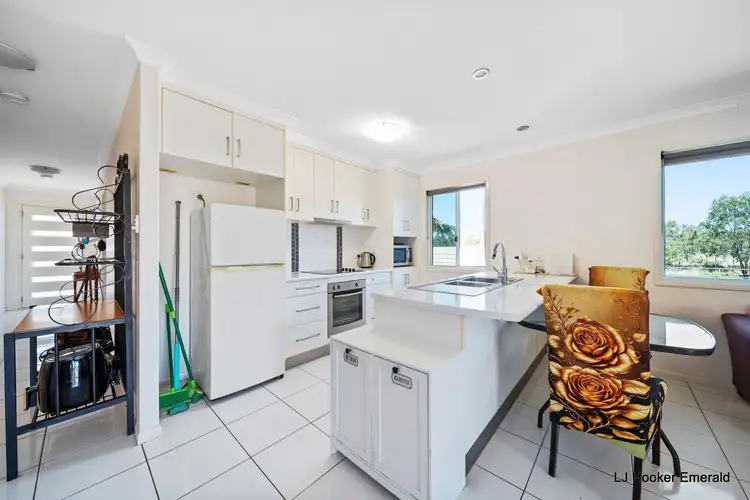 Fifth view of Homely house listing, 6/44 Lakeside Drive, Emerald QLD 4720