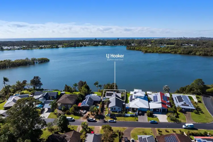 2/8 Seafarer Place, Banora Point NSW 2486