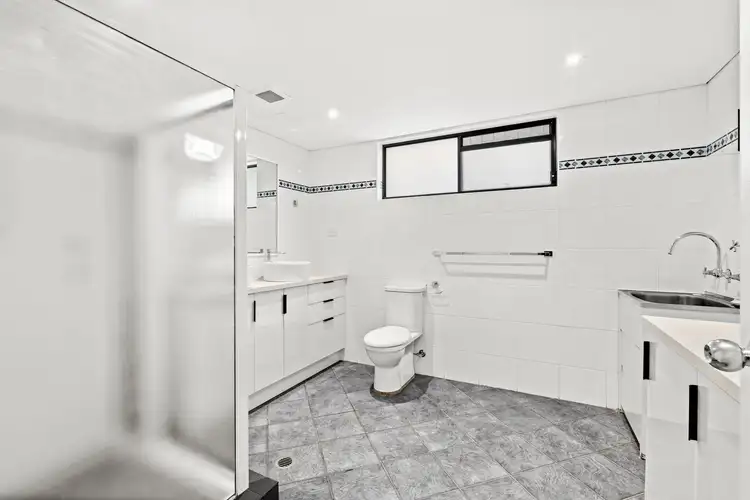 Fifth view of Homely apartment listing, 1/121 Ocean View Drive, Wamberal NSW 2260