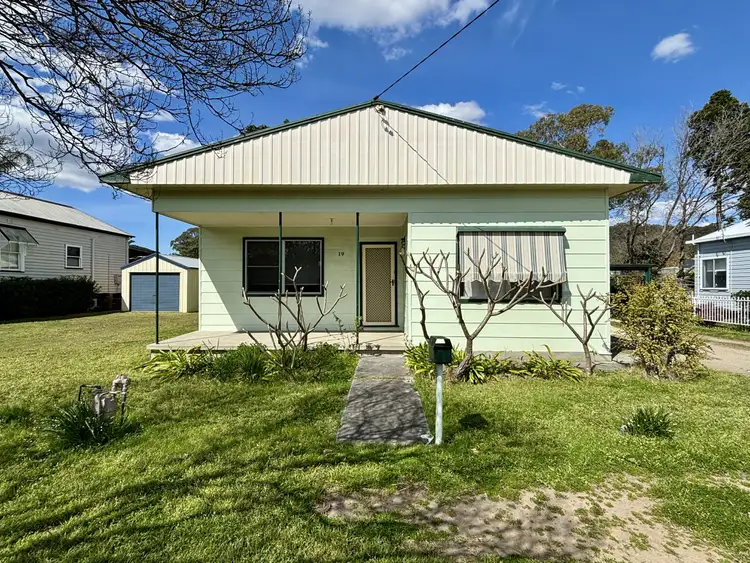 19 Ferguson Street, Cessnock NSW 2325