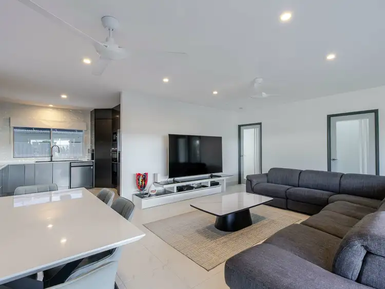 3 Jewel Close, Port Douglas QLD 4877