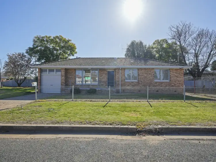 149 Dandaloo Street, Narromine NSW 2821